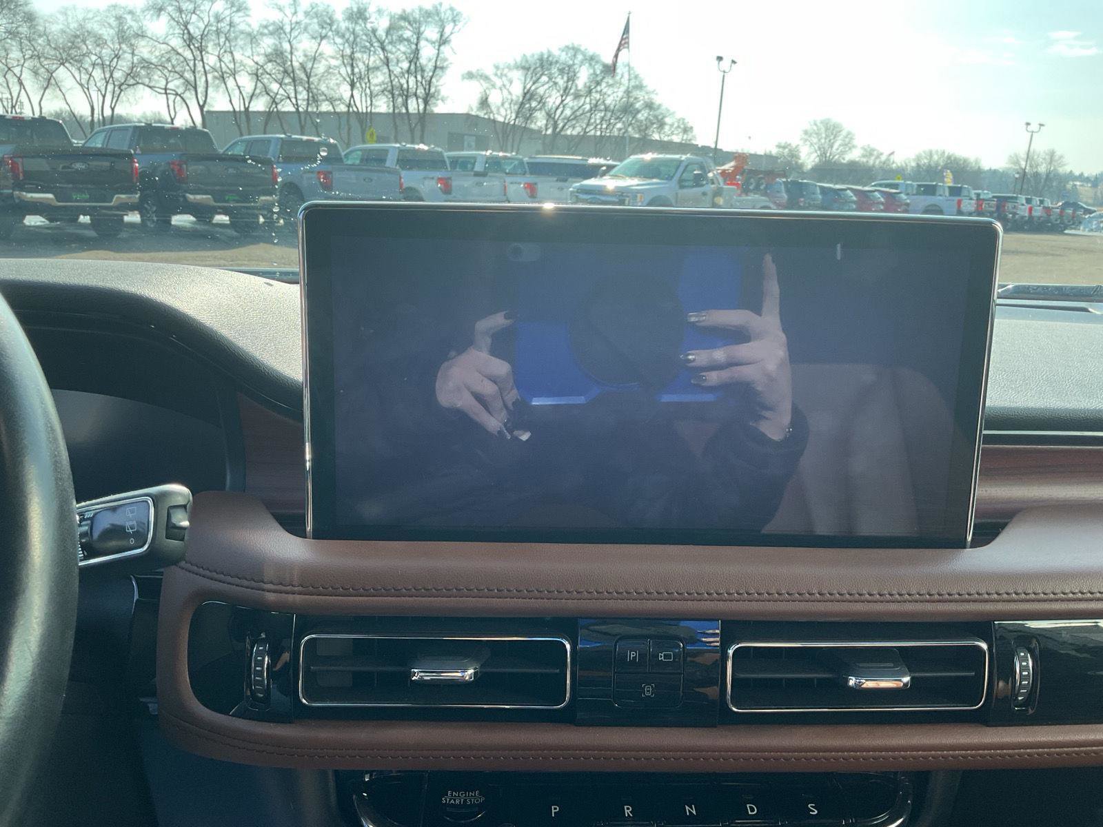 Used 2023 Lincoln Nautilus Reserve image 15