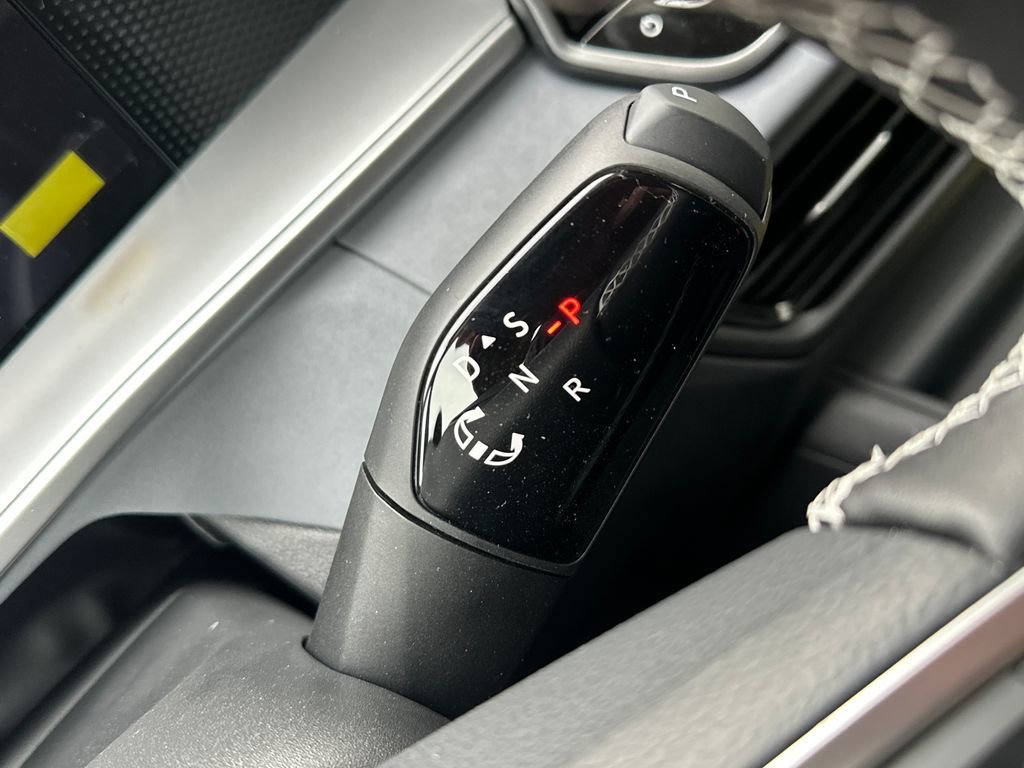 New 2026 Volkswagen Tiguan SE image 12