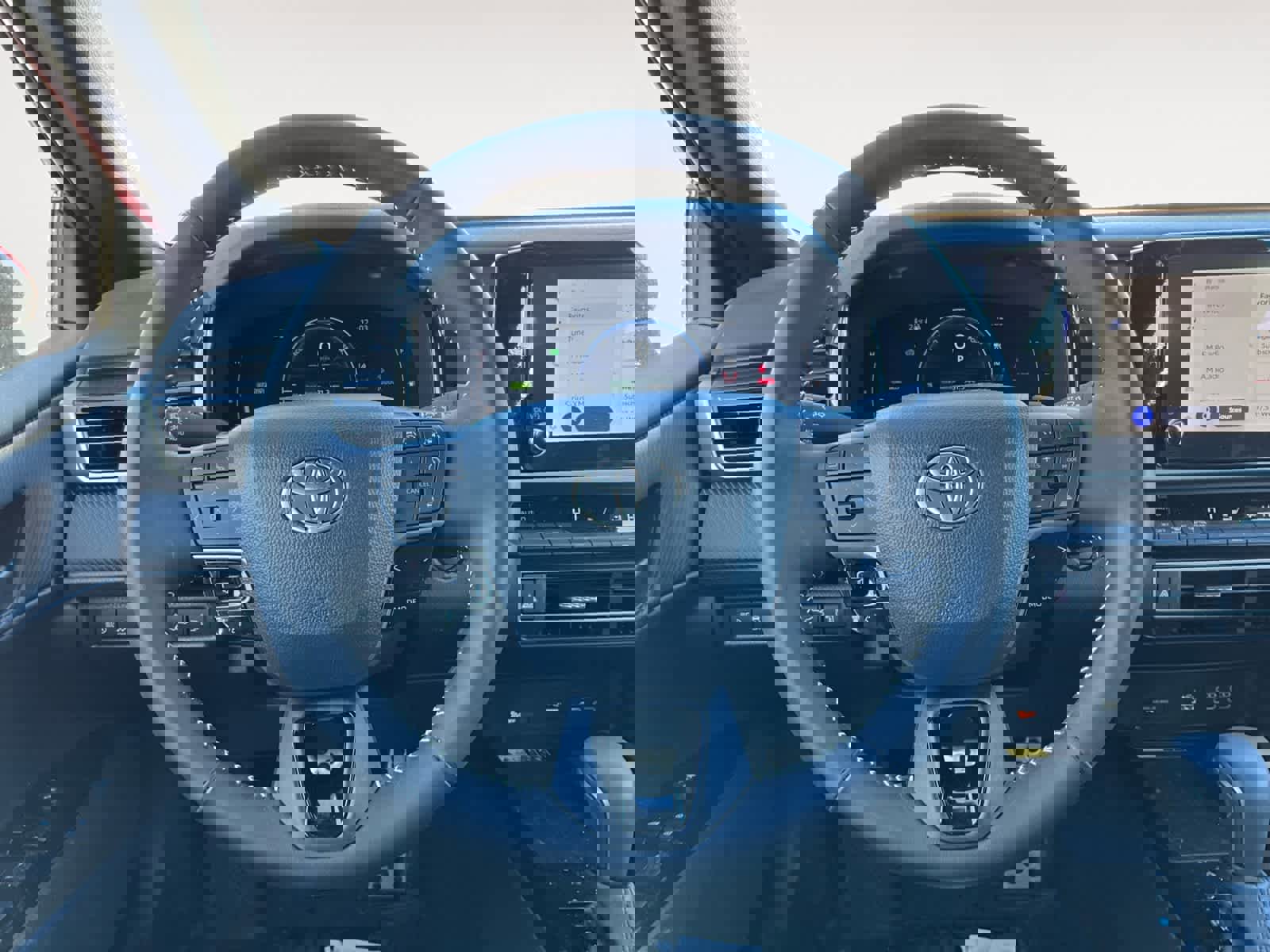 Used 2025 Toyota Camry SE image 17