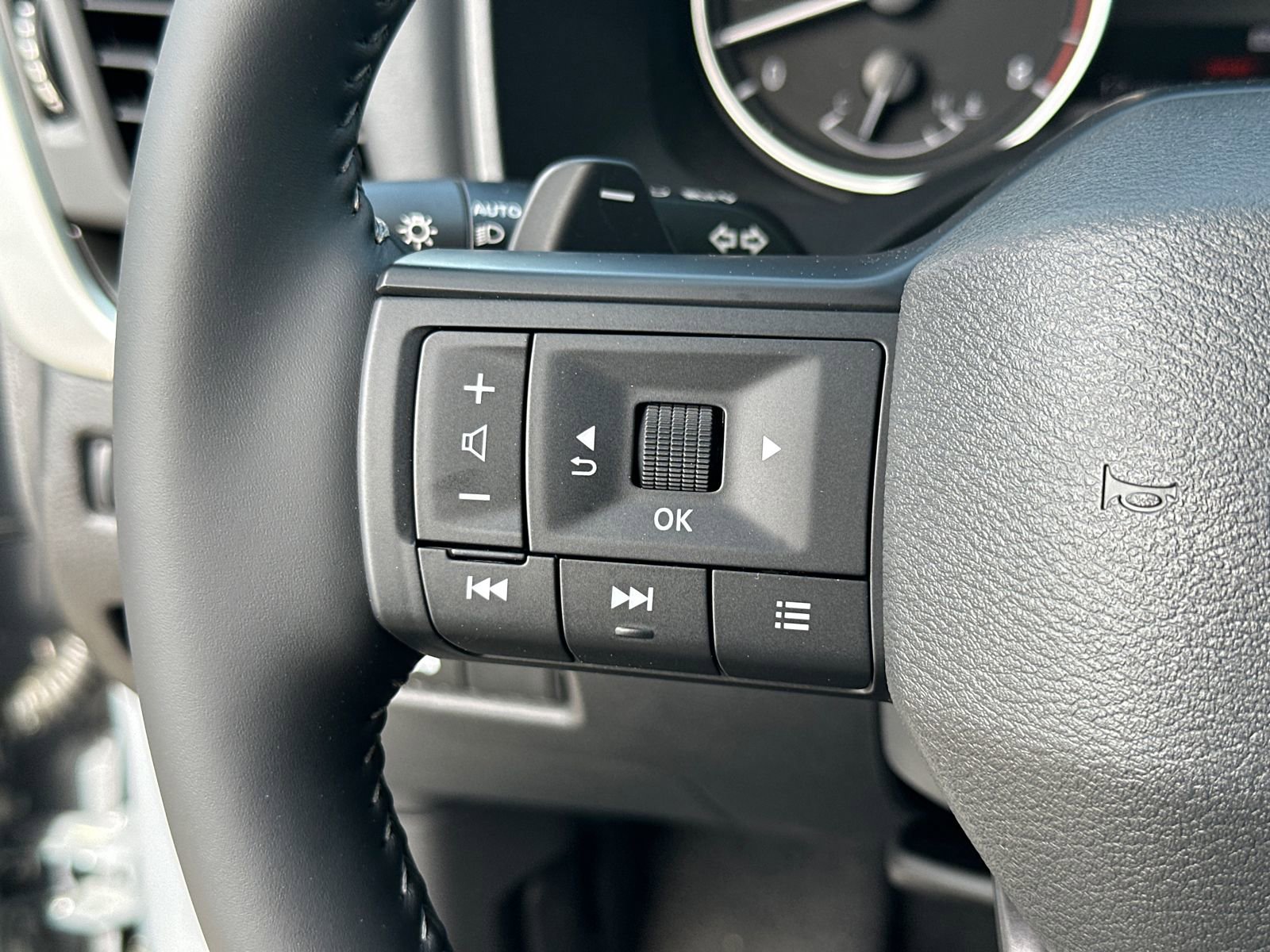 New 2026 Nissan Rogue SV image 24