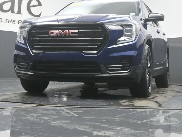 Used 2023 GMC Terrain SLE w/ Driver Convenience Package image 56
