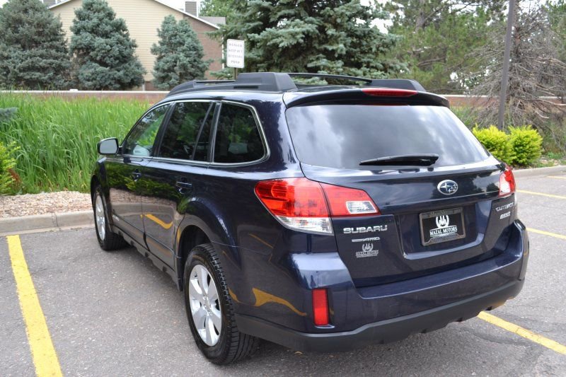 Used 2012 Subaru Outback 2.5i Premium w/ All-Weather Pkg image 10