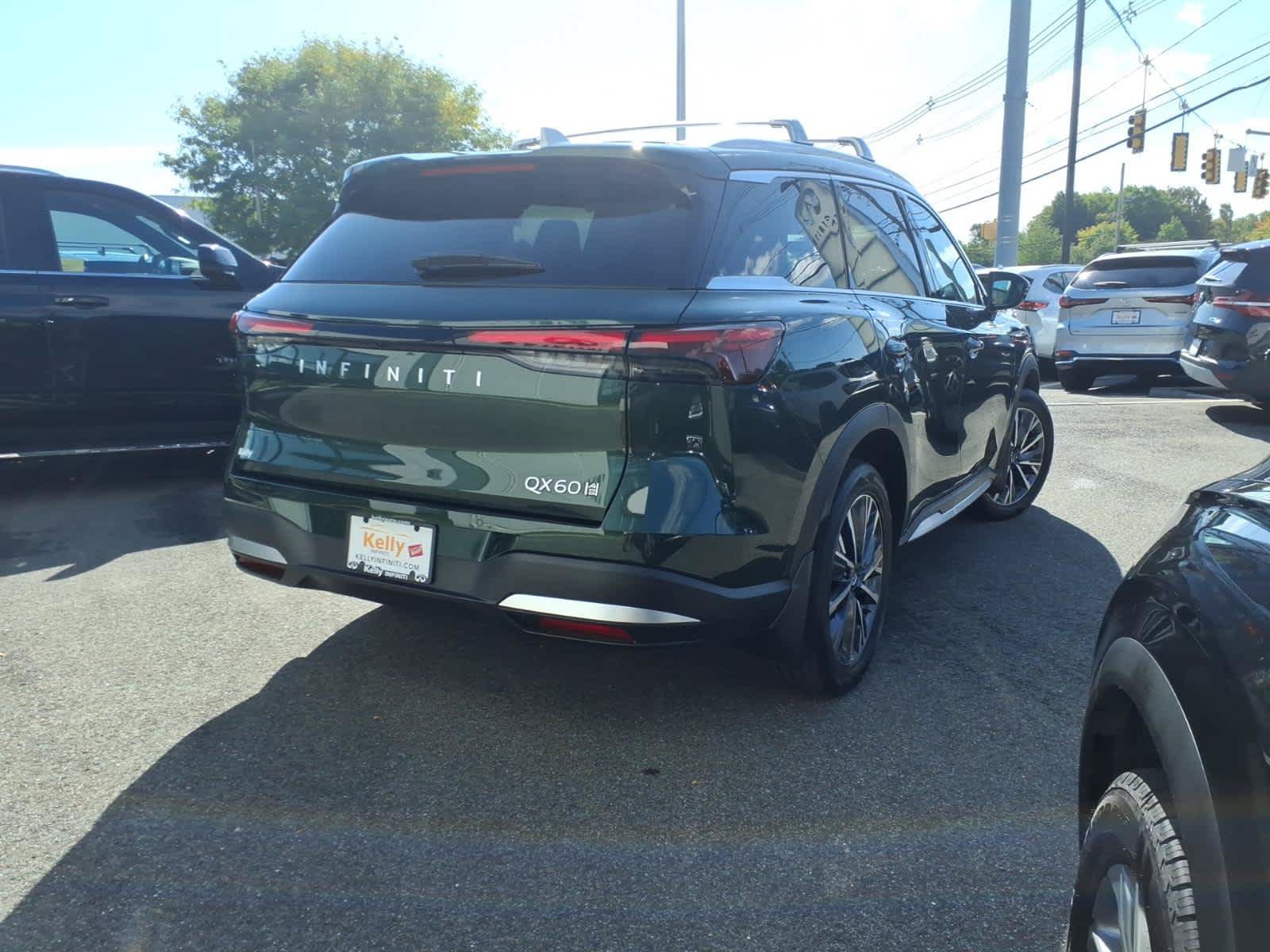Certified 2026 INFINITI QX60 Luxe w/ Cargo Package AWD/4WD image 5