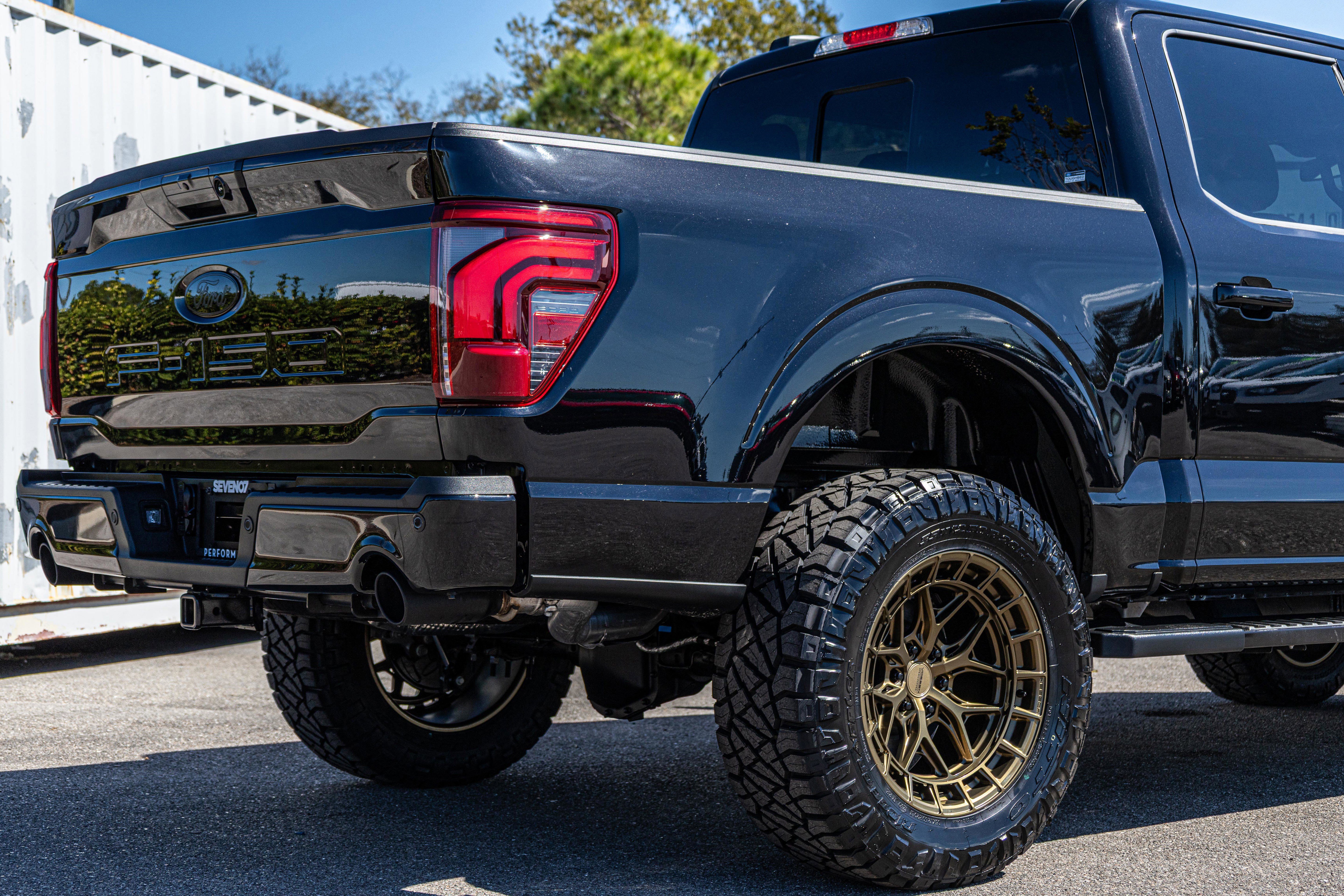 New 2025 Ford F150 Lariat w/ Equipment Group 502A High image 22