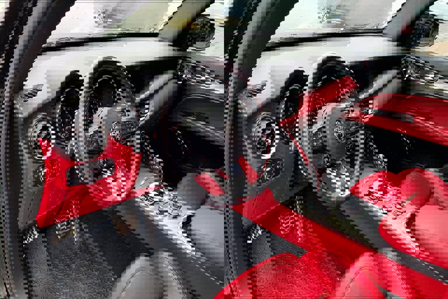 Used 2021 Alfa Romeo Stelvio Ti Sport image 17