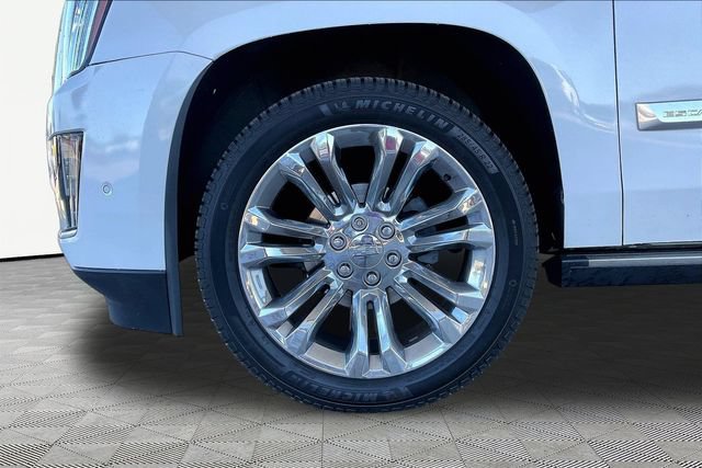 Used 2018 Cadillac Escalade Premium Luxury w/ LPO, Radiant Package AWD/4WD image 23