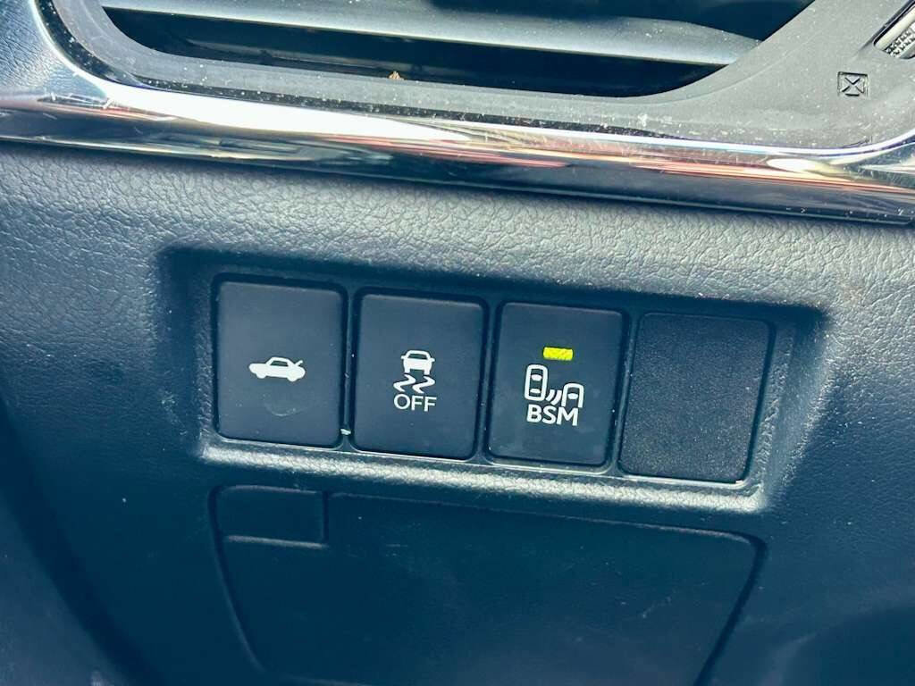 Used 2013 Toyota Avalon XLE image 24