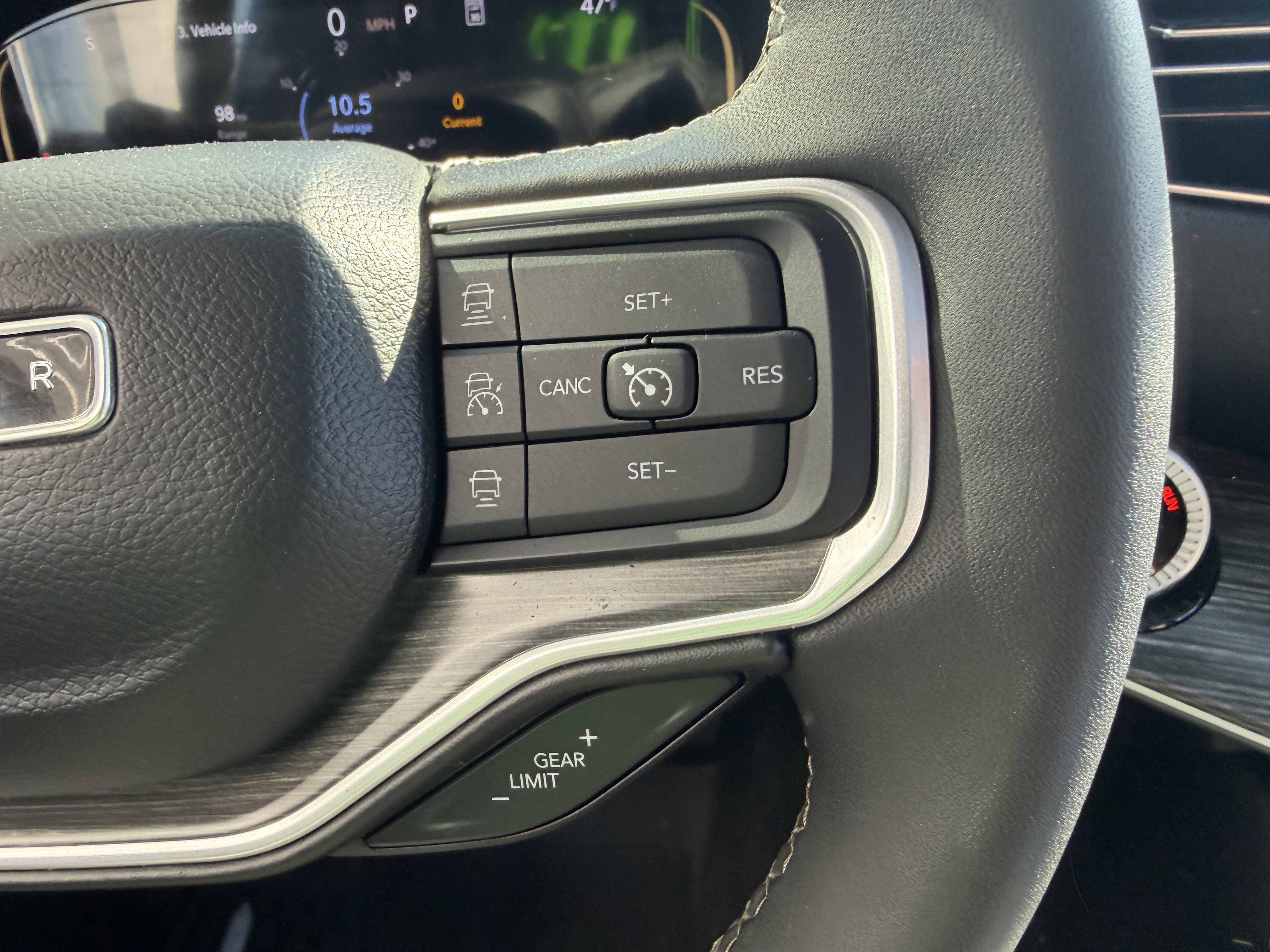 Used 2024 Jeep Wagoneer L Series III w/ Premium Group I image 41