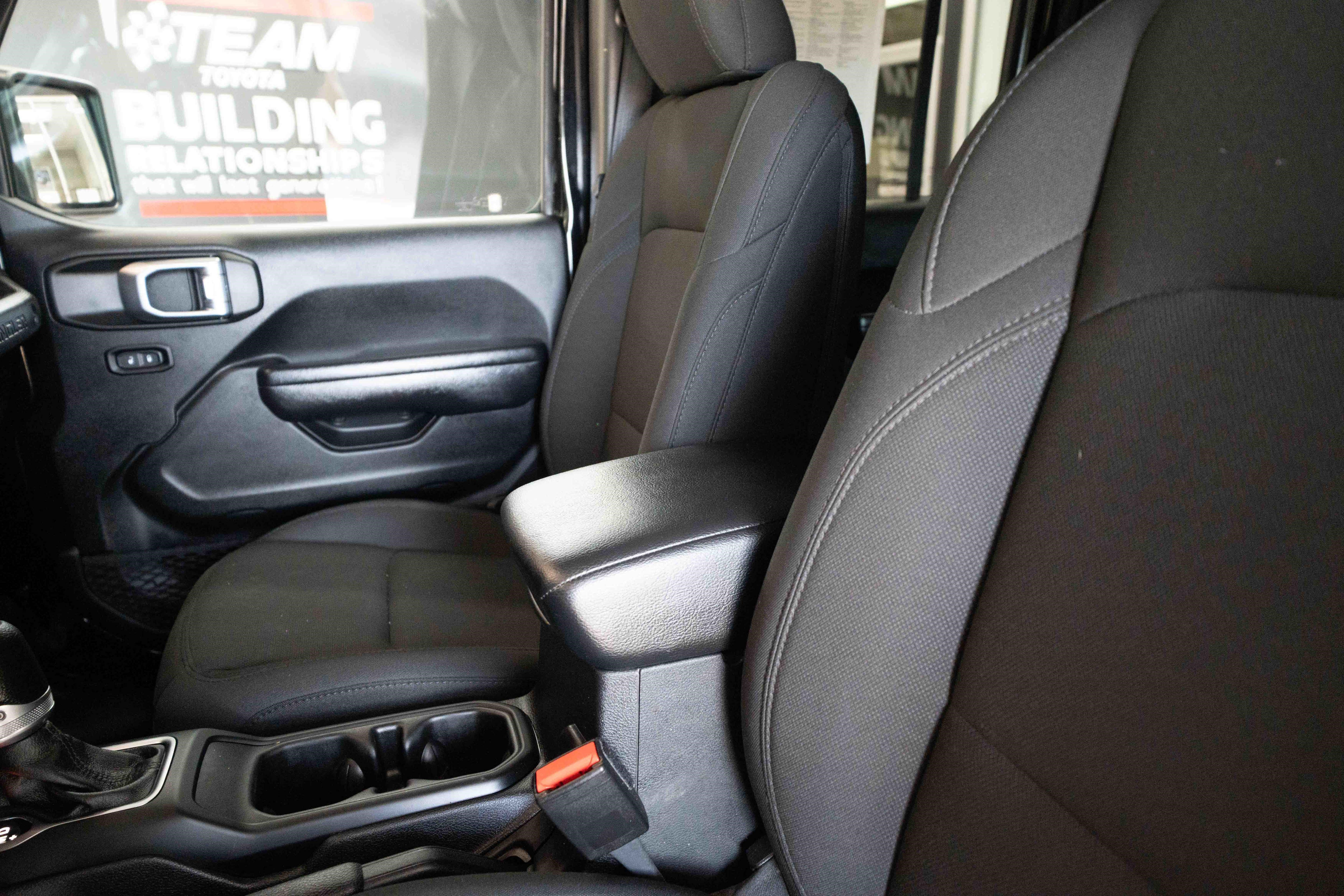 Used 2021 Jeep Wrangler Unlimited Sport AWD/4WD image 10