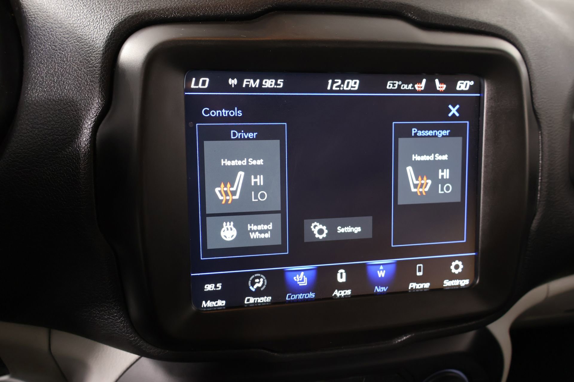 Used 2022 Jeep Renegade Latitude w/ Convenience Group image 8