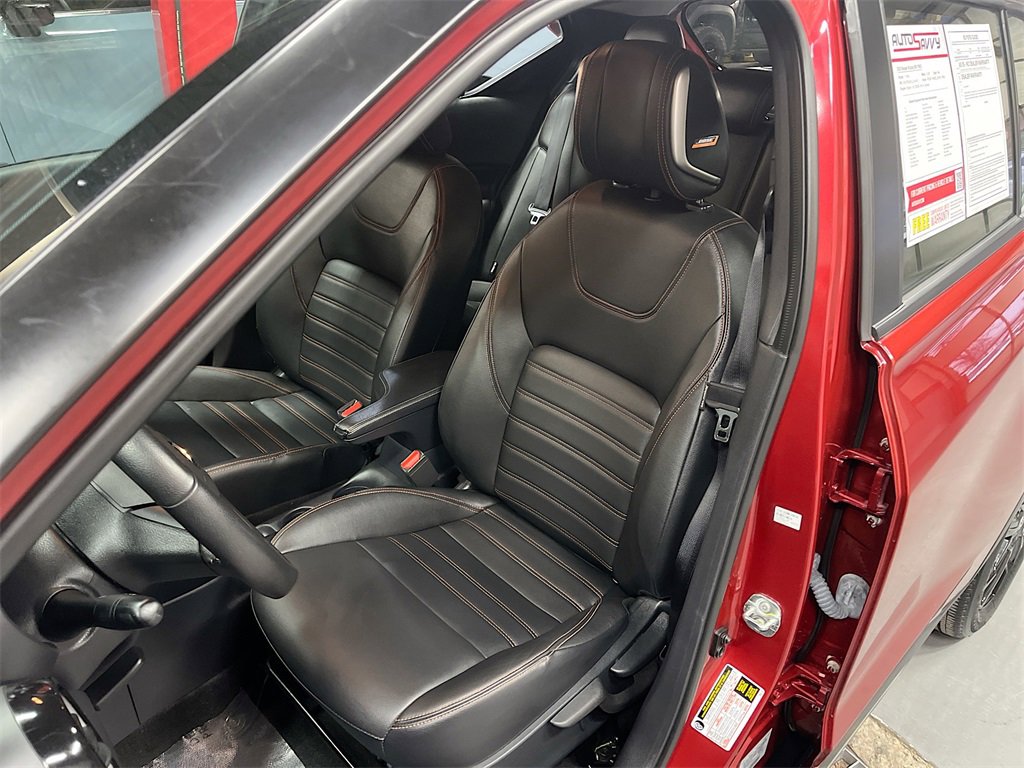 Used 2020 Nissan Kicks SR w/ SR Premium Package image 19