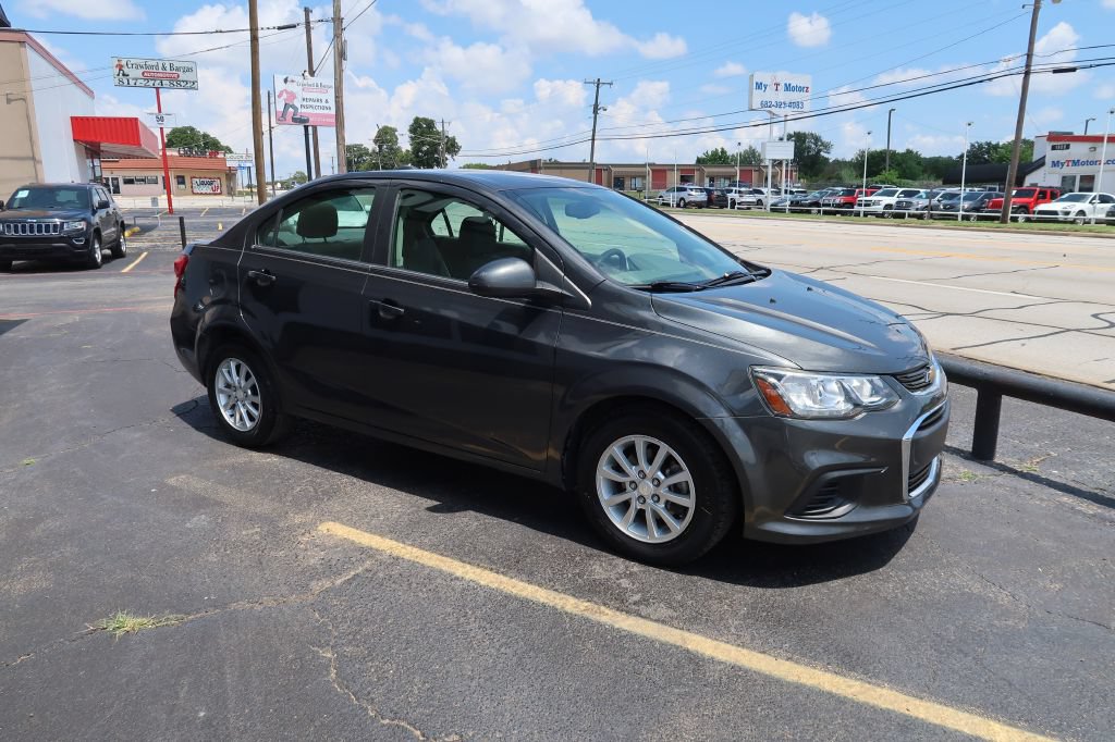 Used 2019 Chevrolet Sonic LT FWD image 2