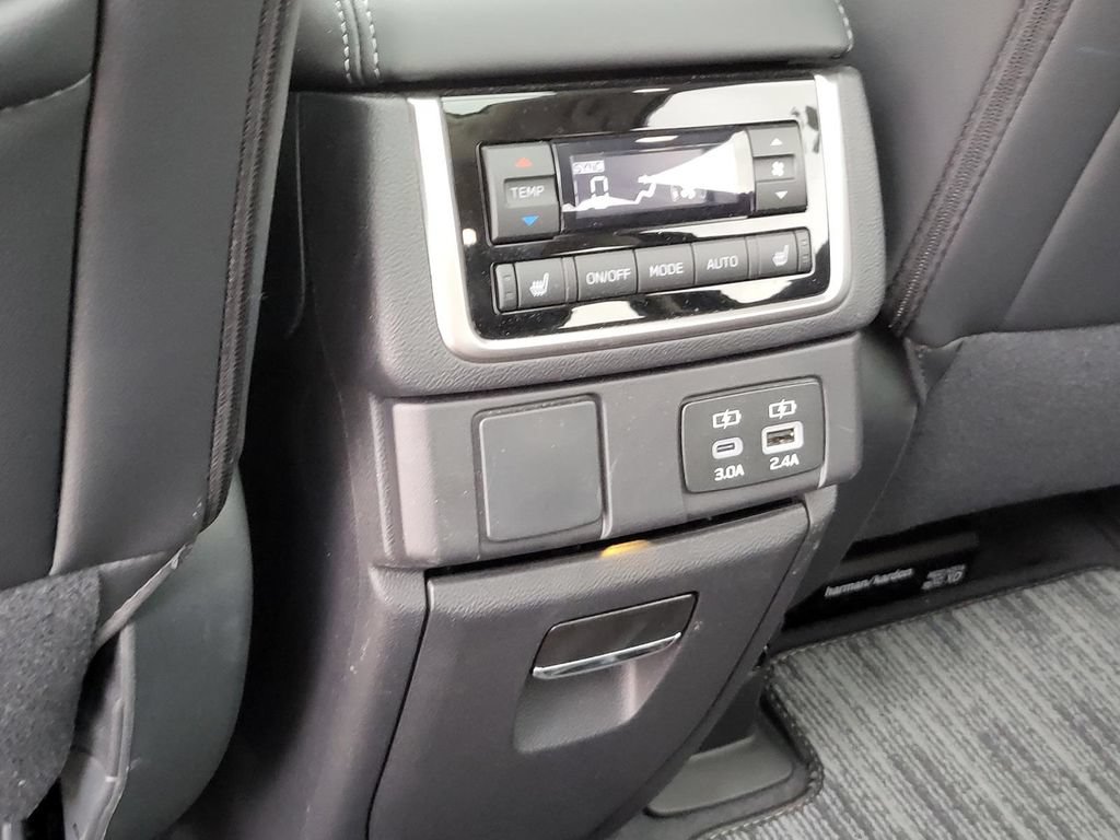 Used 2026 Subaru Ascent Limited AWD/4WD image 16