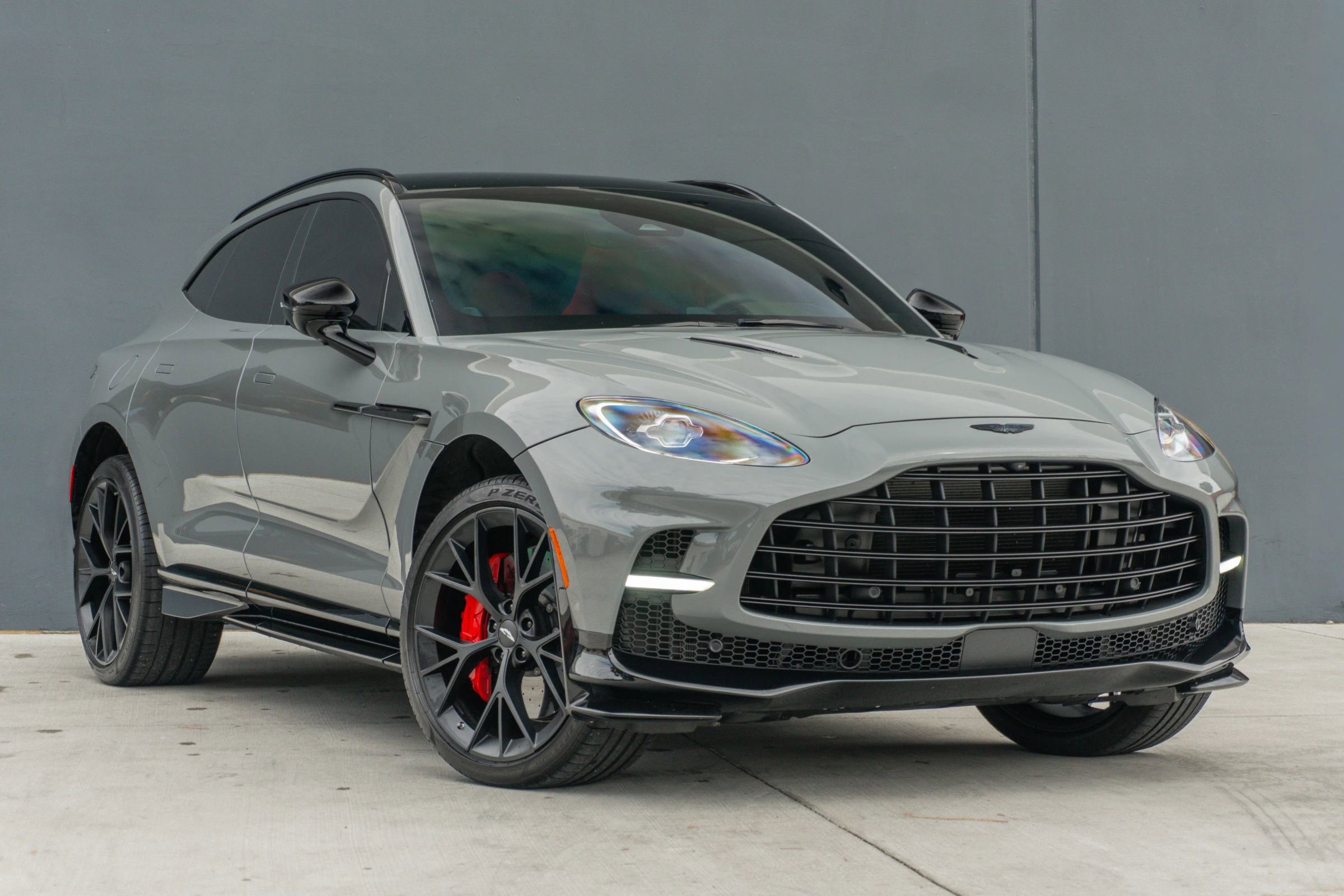 Used 2025 Aston Martin DBX 707 image 5