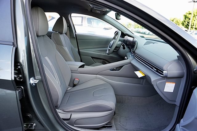 New 2026 Hyundai Elantra Sport FWD image 15