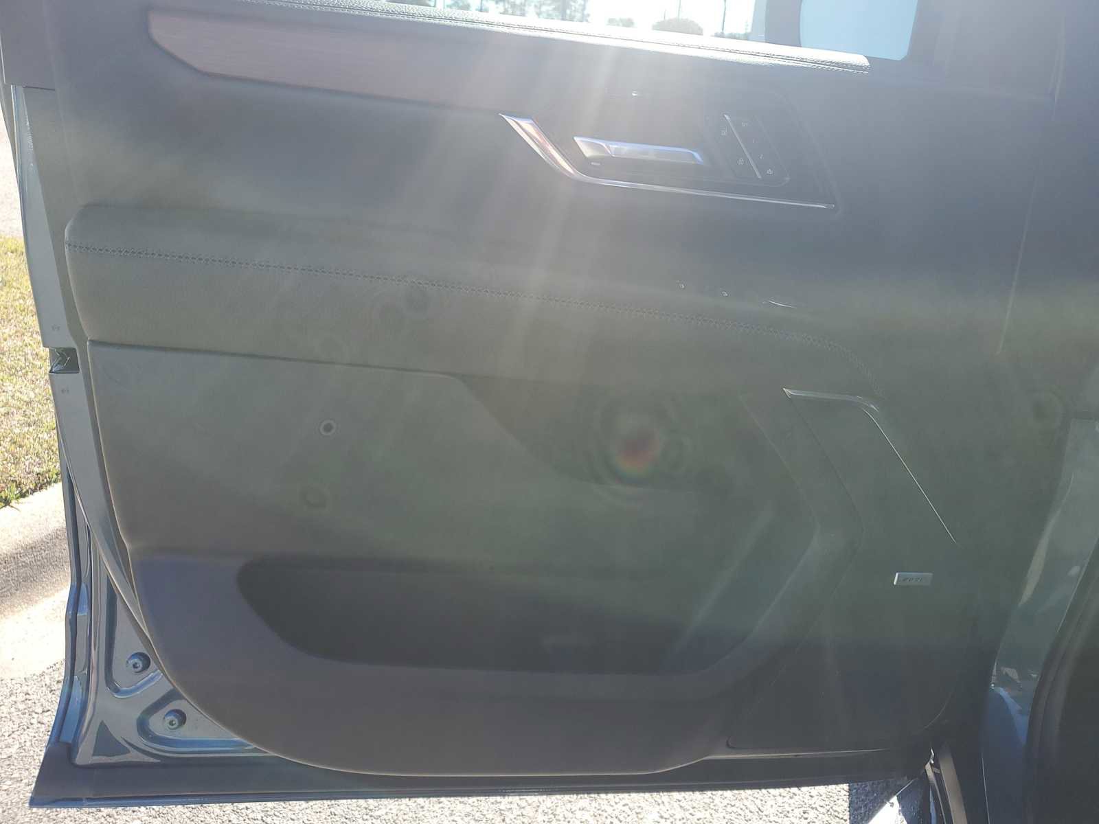 Used 2025 GMC Yukon Denali image 16