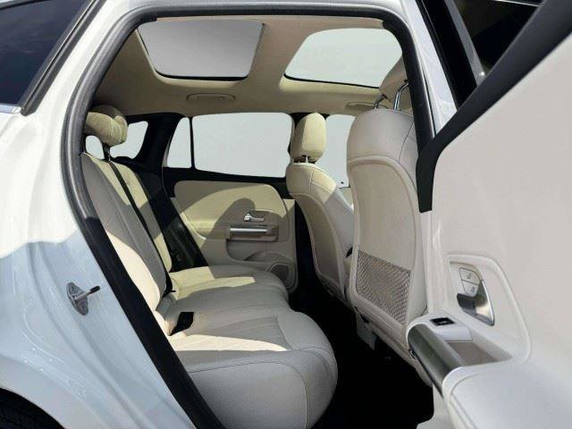 Used 2023 Mercedes-Benz GLA 250 w/ Premium Package image 41