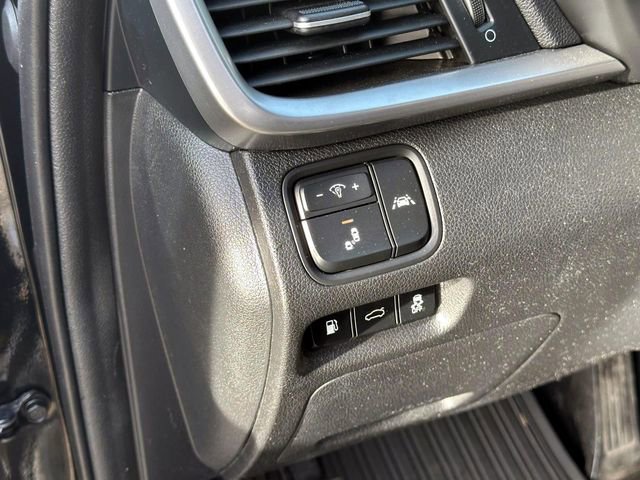 Used 2020 Kia Optima S image 17