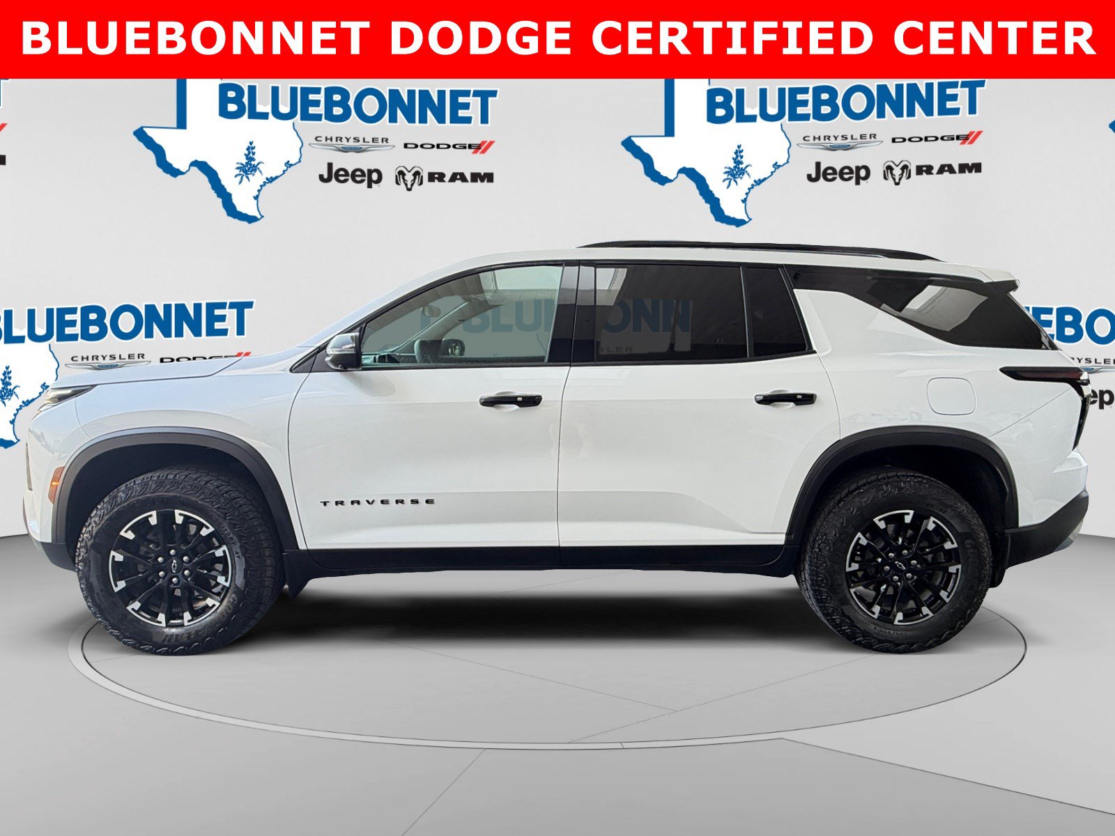 Used 2024 Chevrolet Traverse Z71 AWD/4WD image 8