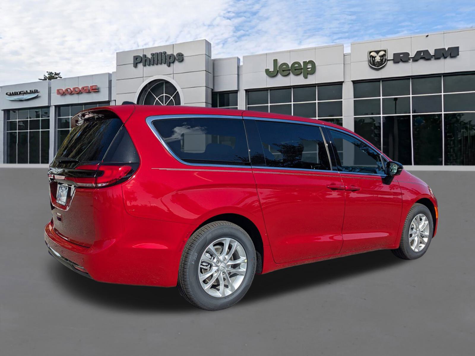 New 2026 Chrysler Pacifica Select image 3