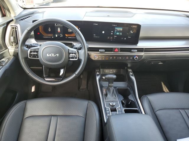 Certified 2025 Kia Sorento EX image 8