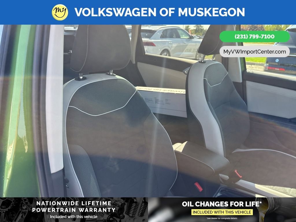 New 2025 Volkswagen Taos SE image 27