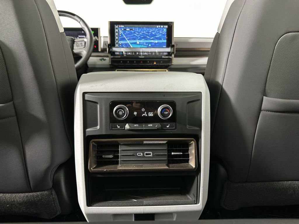 Used 2024 GMC Hummer EV 2X w/ Extreme Off-Road Package image 22