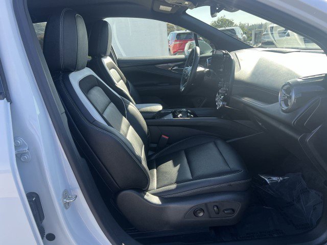 Used 2024 Chevrolet Blazer EV LT AWD/4WD image 28