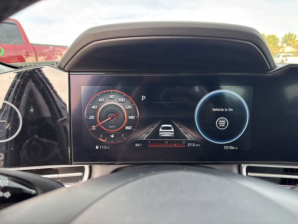 Used 2023 Hyundai Elantra Limited image 11