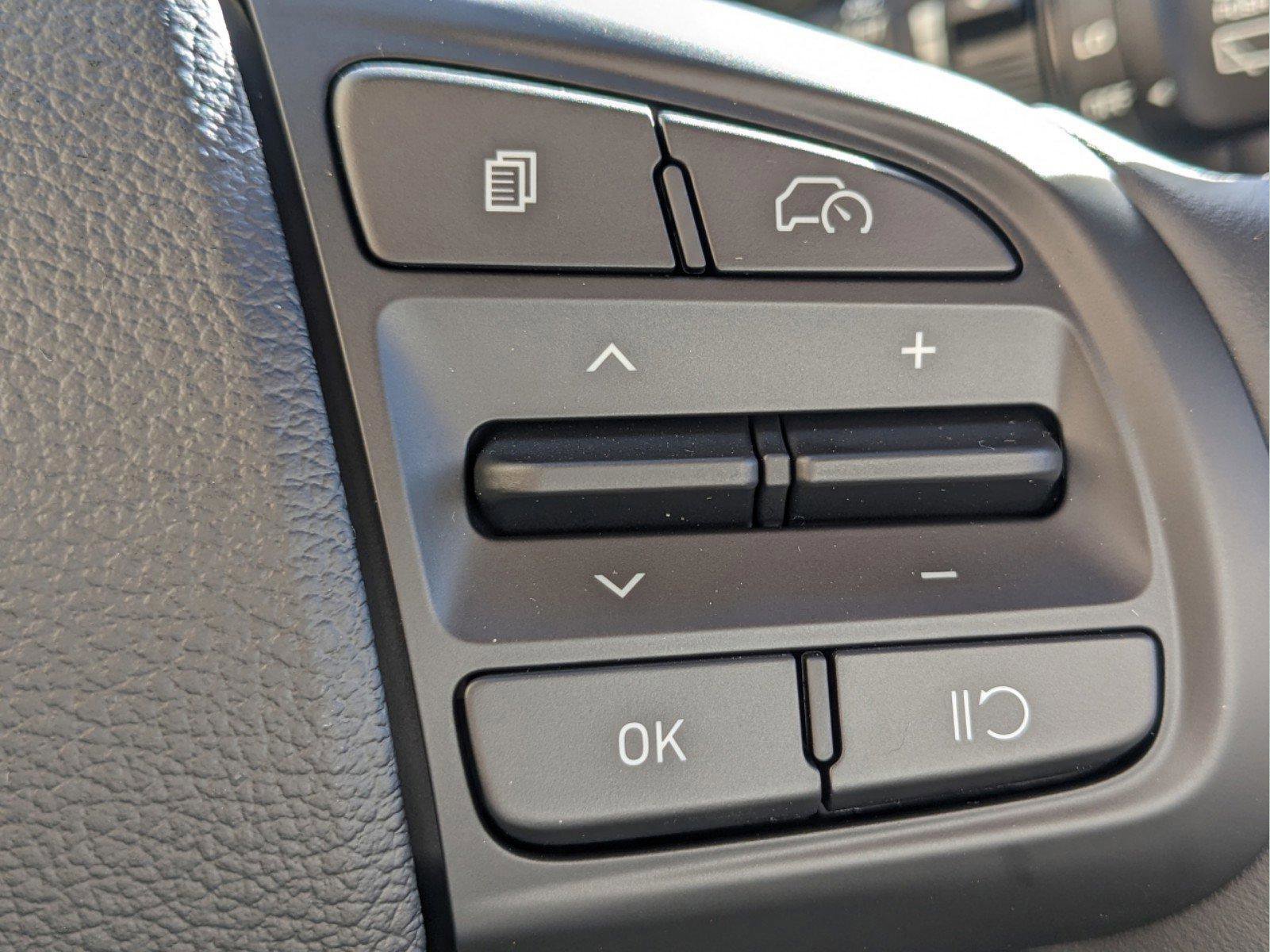 New 2025 Hyundai Venue SEL image 26