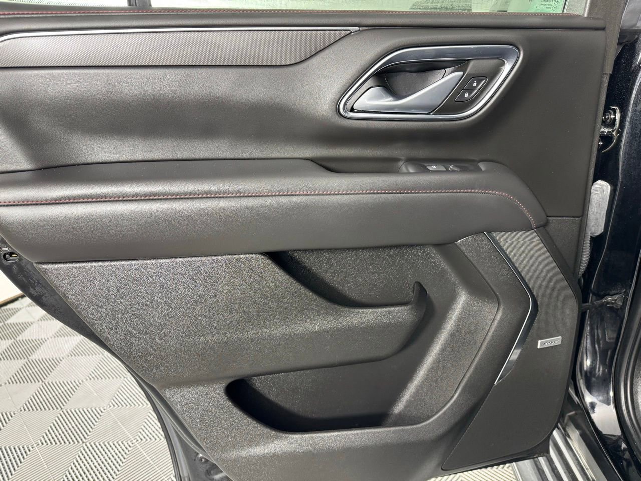 Used 2022 Chevrolet Tahoe RST w/ Luxury Package image 27