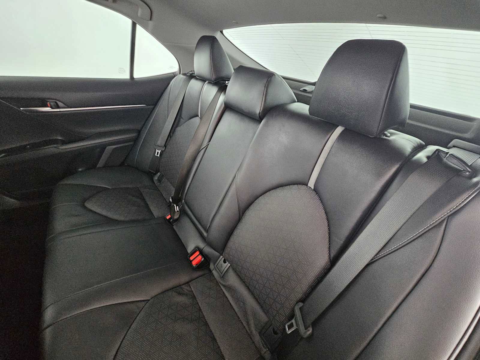 Used 2019 Toyota Camry XSE image 17