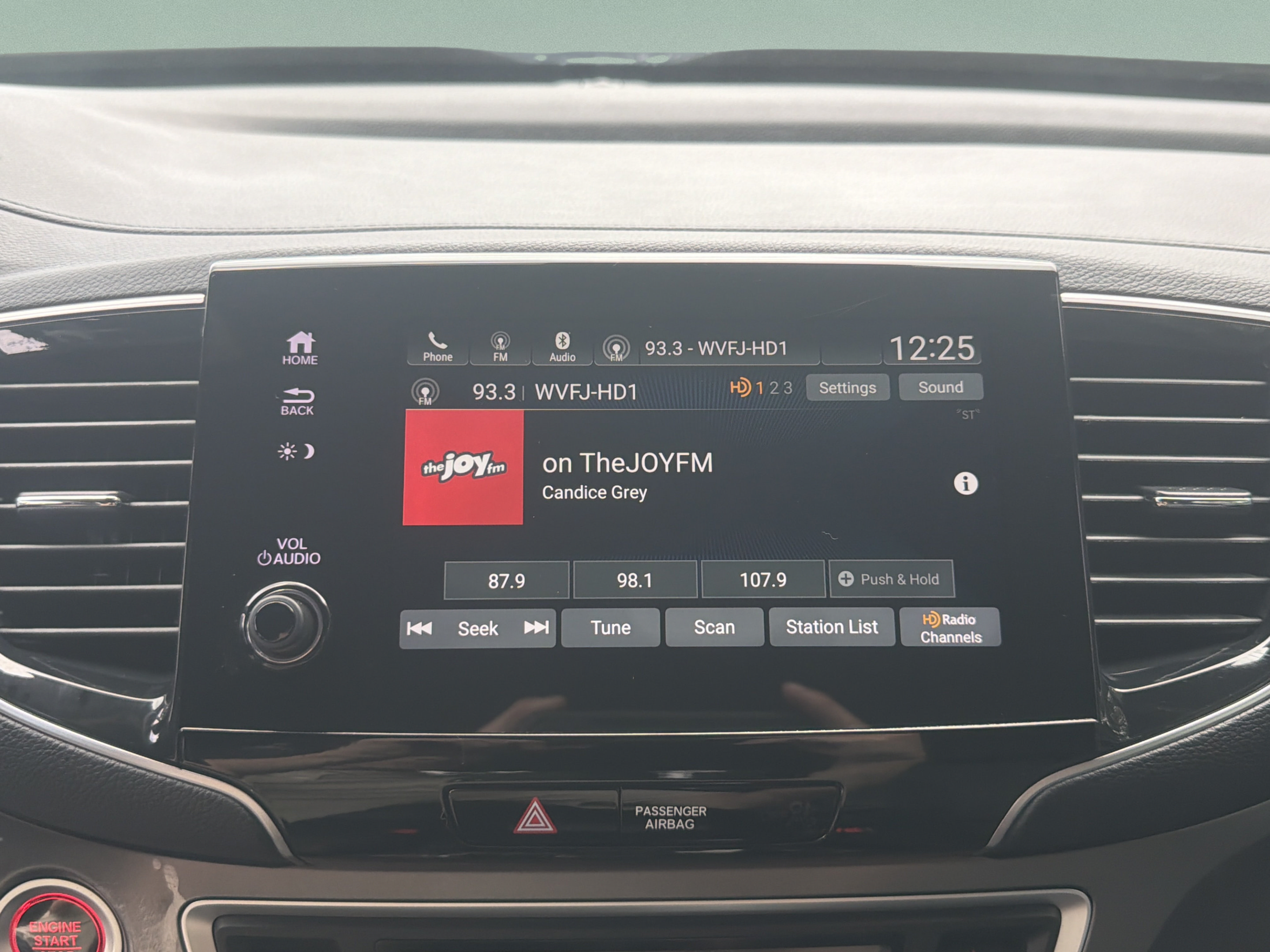 Used 2023 Honda Passport EX-L image 17