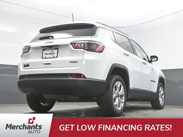 Used 2025 Jeep Compass Latitude AWD/4WD image 39