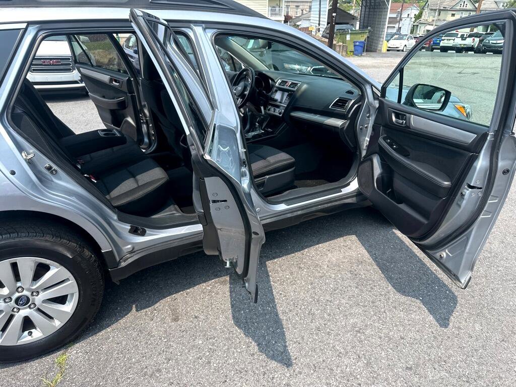 Used 2017 Subaru Outback 2.5i Premium image 25