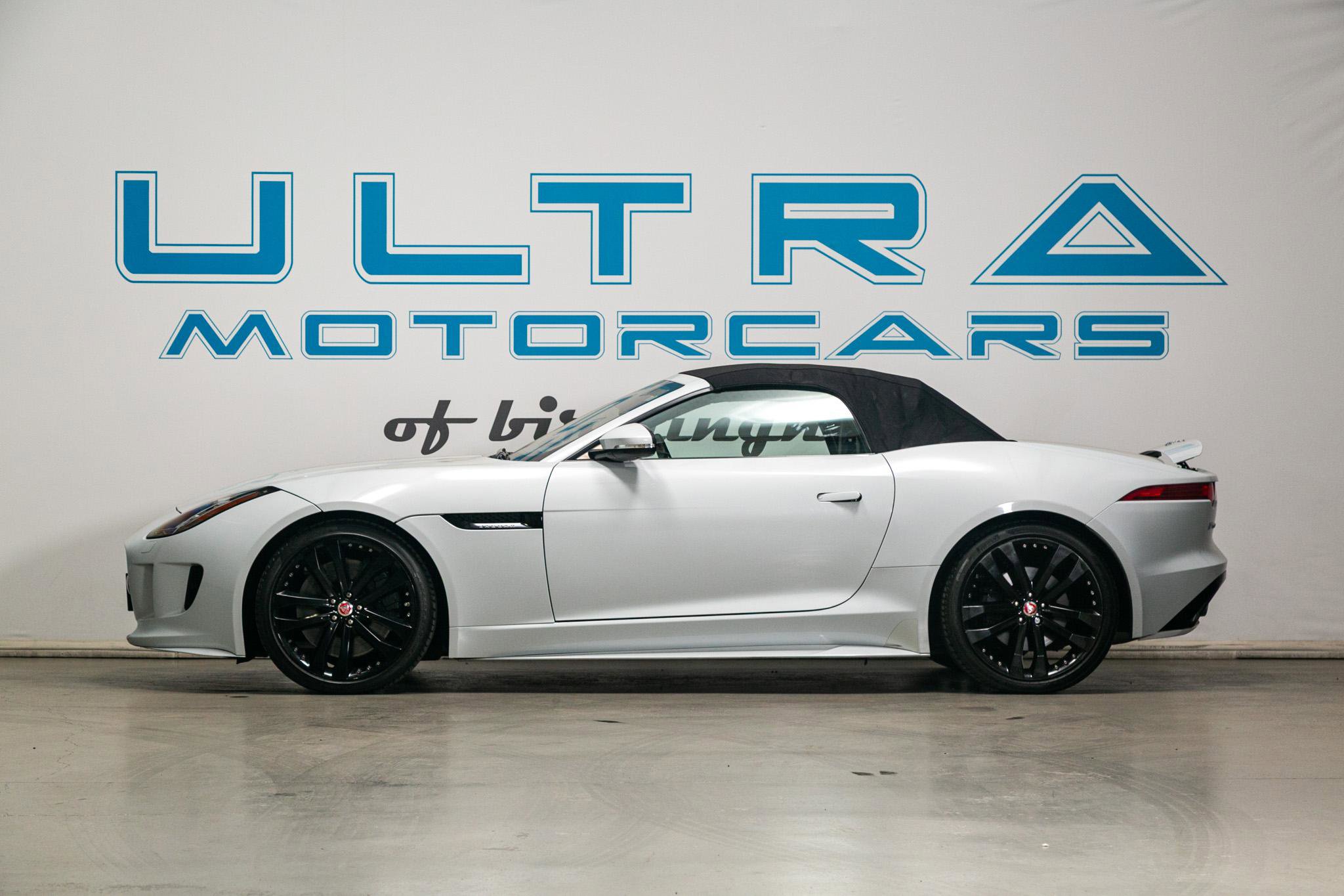 Used 2017 Jaguar F-TYPE S image 3