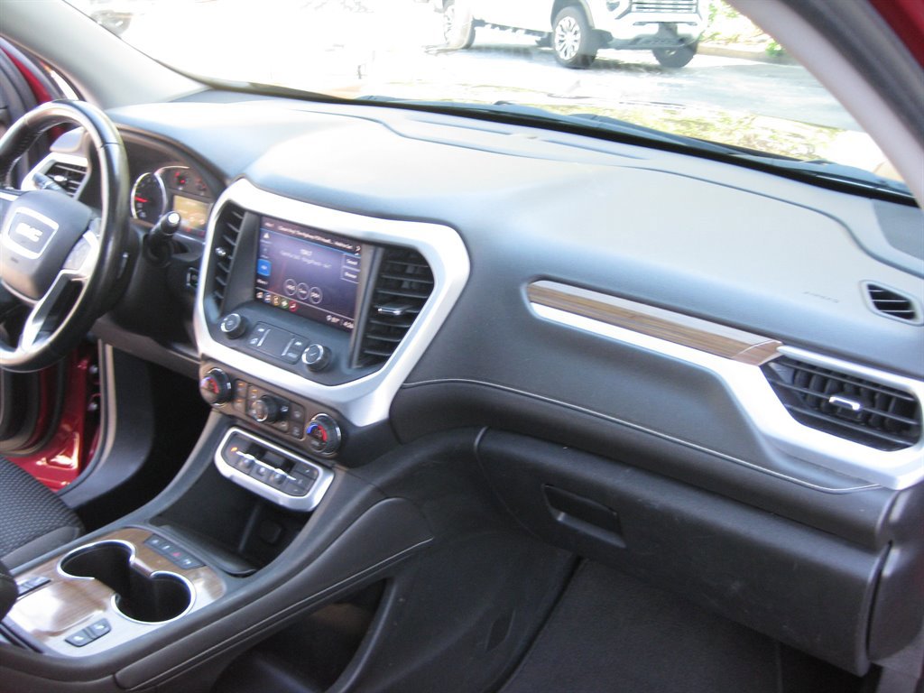 Used 2020 GMC Acadia SLE w/ Driver Convenience Package FWD image 40
