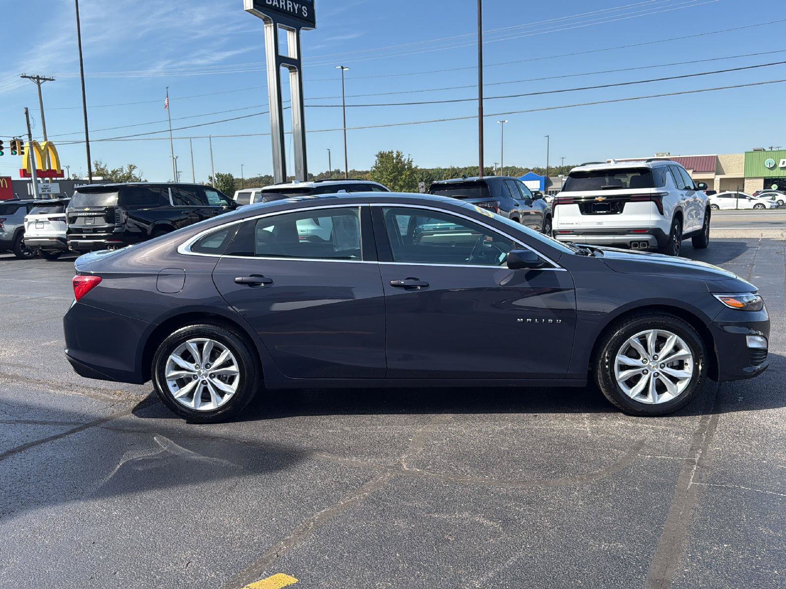 Used 2025 Chevrolet Malibu LT FWD image 6
