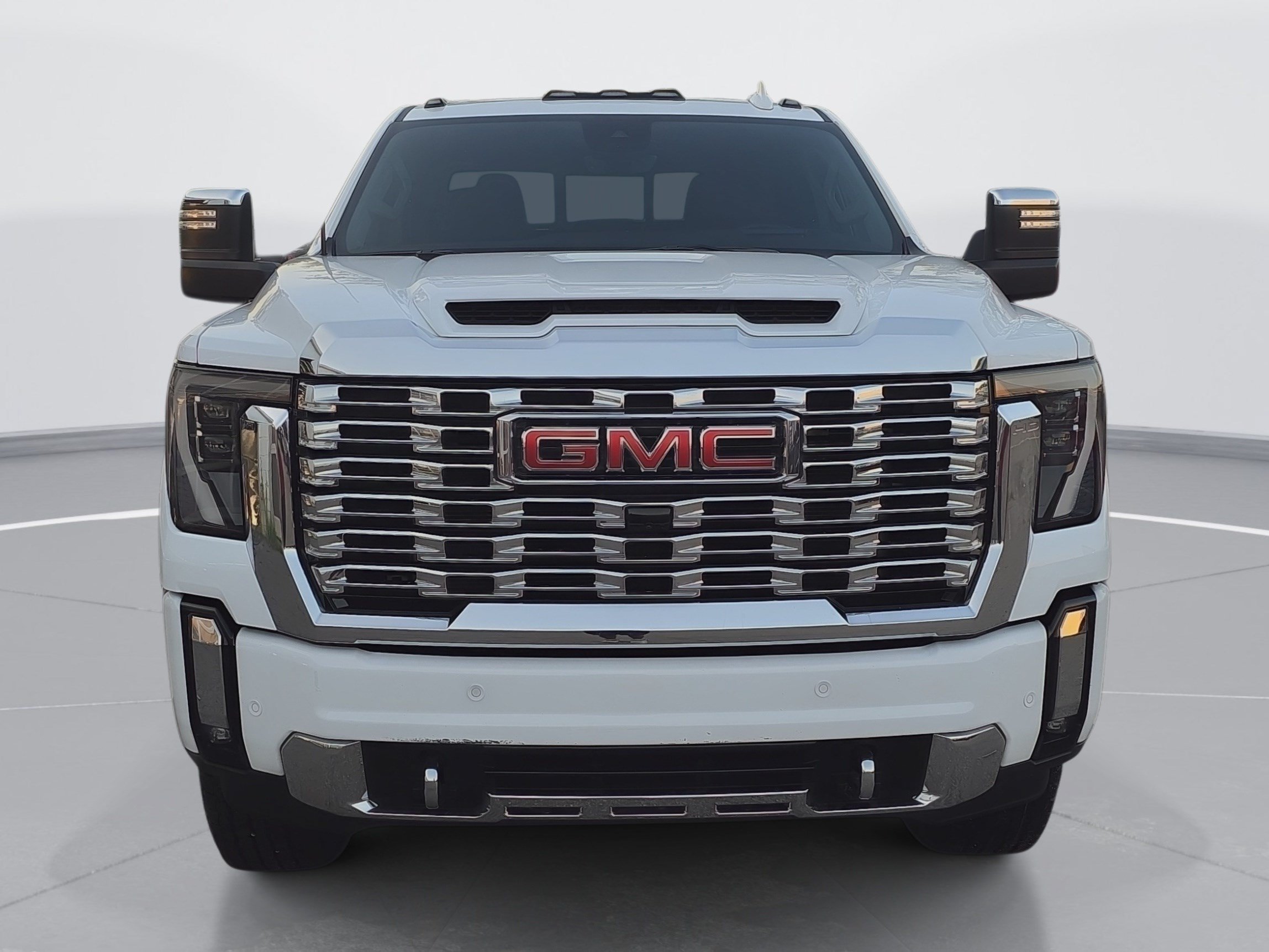 Used 2024 GMC Sierra 2500 Denali w/ Denali Reserve Package AWD/4WD image 8