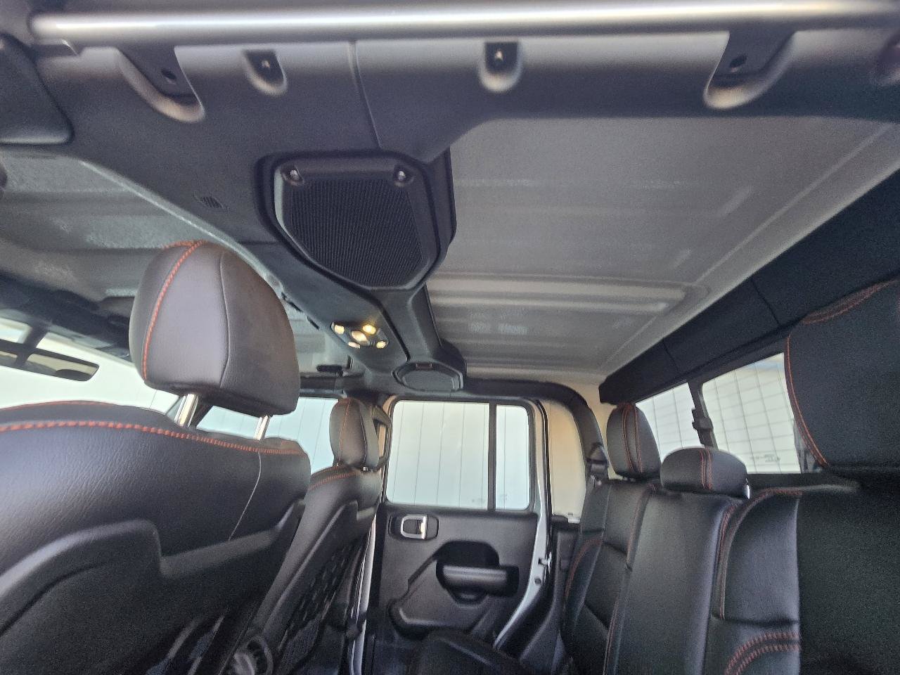 Used 2021 Jeep Gladiator Mojave AWD/4WD image 40