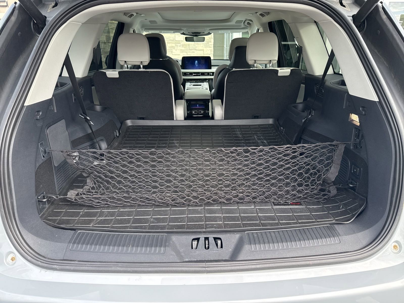 Used 2025 Lincoln Aviator Reserve w/ Luxury Package image 8