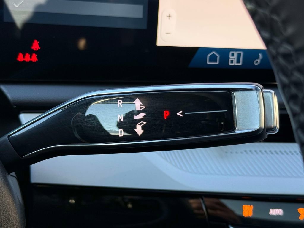 Used 2025 Cadillac Optiq Luxury 2 w/ LPO, Floor Liner Package AWD/4WD image 29