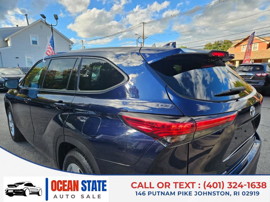 Used 2021 Toyota Highlander L image 3