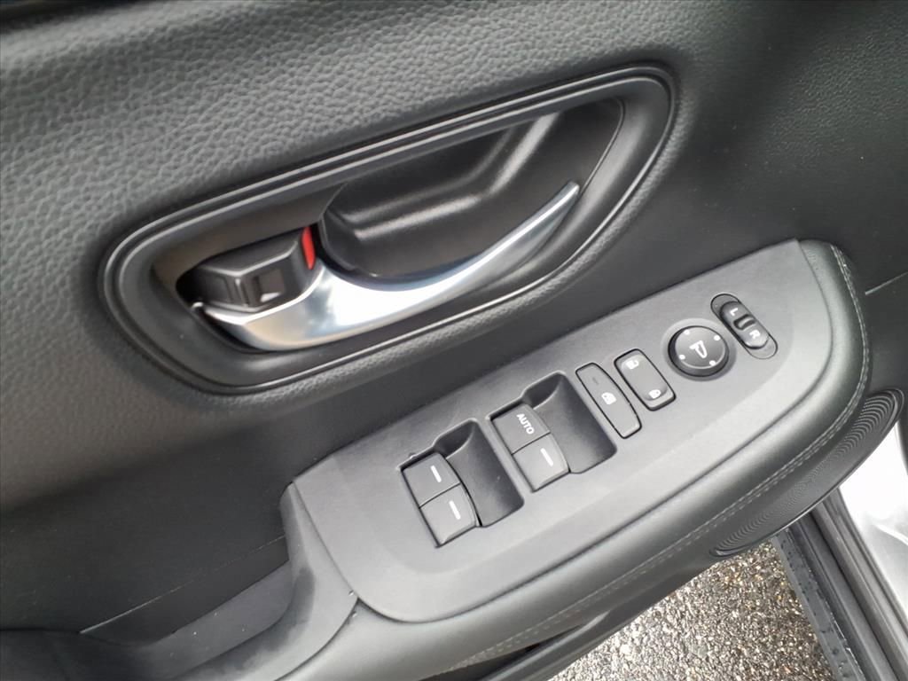 Used 2024 Honda HR-V LX image 17
