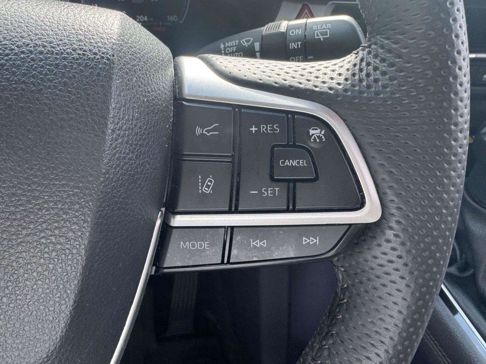 Certified 2025 Toyota Sienna Platinum FWD image 23