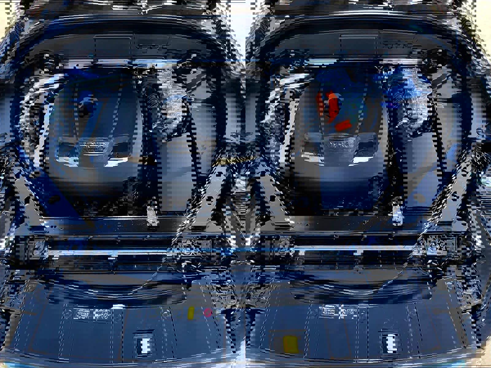 Used 2023 Volvo XC60 T8 Plus w/ Climate Package image 13