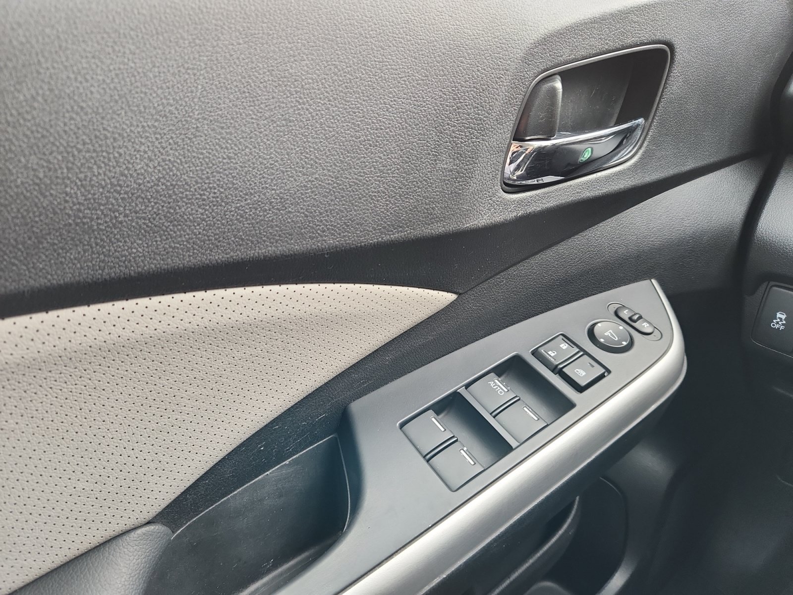 Used 2015 Honda CR-V EX-L image 13