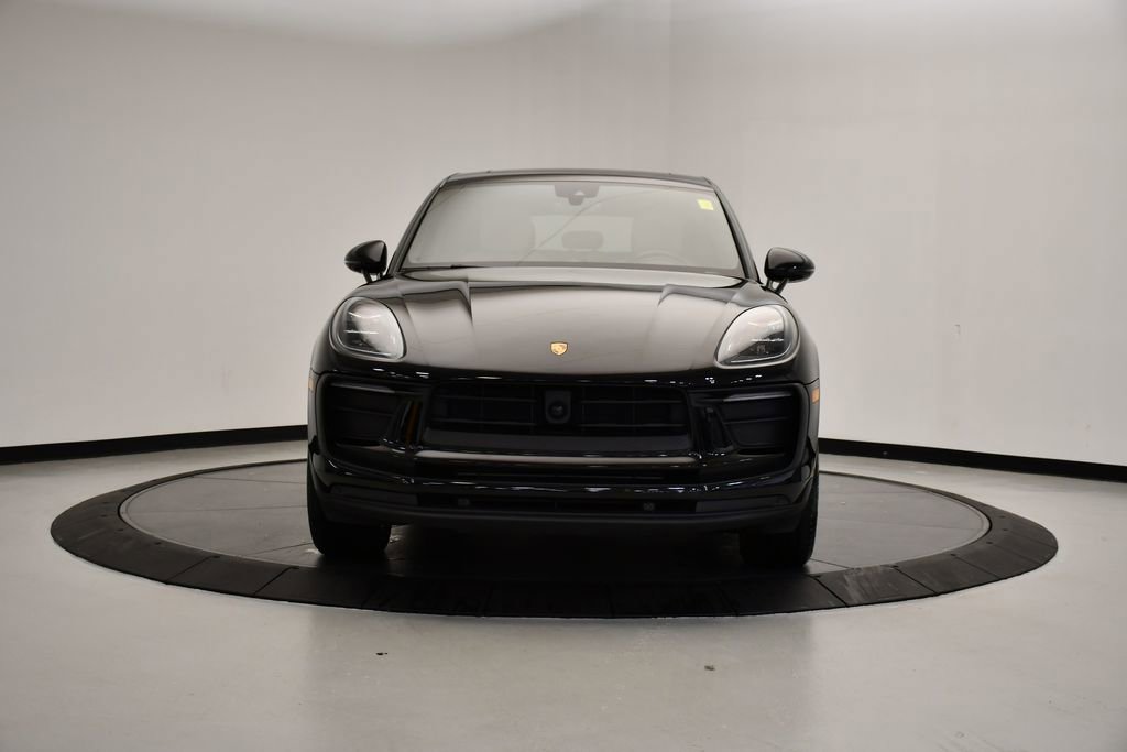 Certified 2023 Porsche Macan Turbo image 11