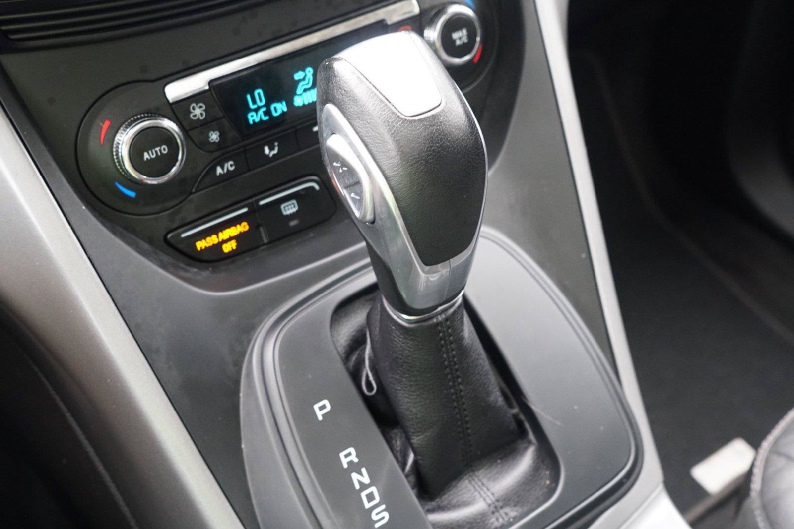 Used 2015 Ford Escape SE w/ Equipment Group 201A AWD/4WD image 14