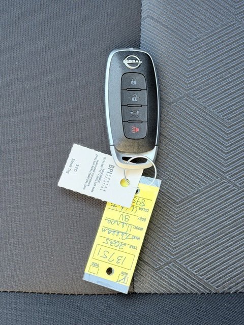 New 2025 Nissan Versa SV image 30